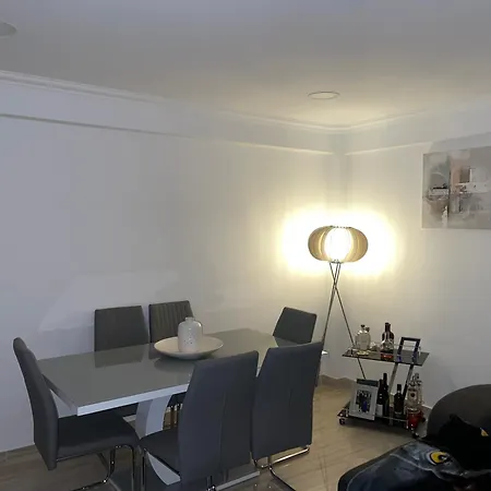 דירה Jolika House